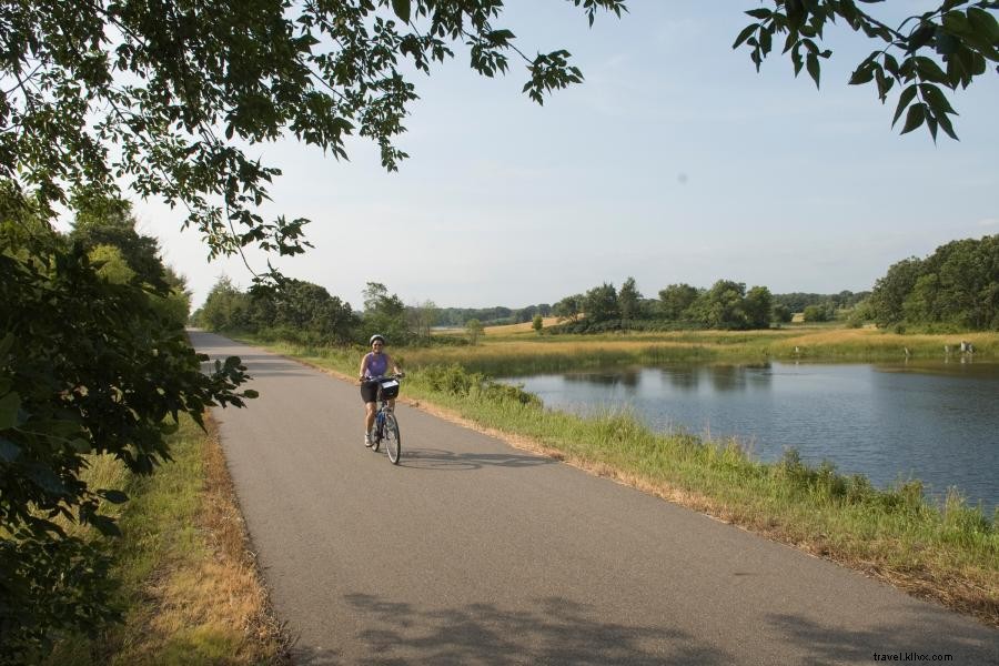 Pedala attraverso il Minnesota centrale 