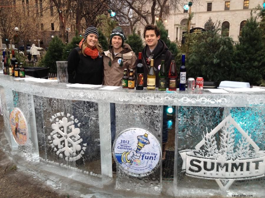 Goditi uno freddo in un bar di ghiaccio del Minnesota 