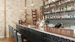 Salto de bar entre los mejores bares de whisky de Brisbanes 