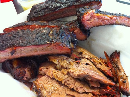 Os 12 melhores locais para churrasco do Texas que você deve visitar 