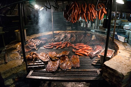 Os 12 melhores locais para churrasco do Texas que você deve visitar 