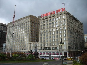 Hotel Paling Berhantu di Chicago:The Congress Plaza 