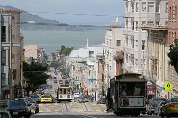 ニューヨークとサンフランシスコ：素晴らしいハネムーンとベイビームーンの目的地 