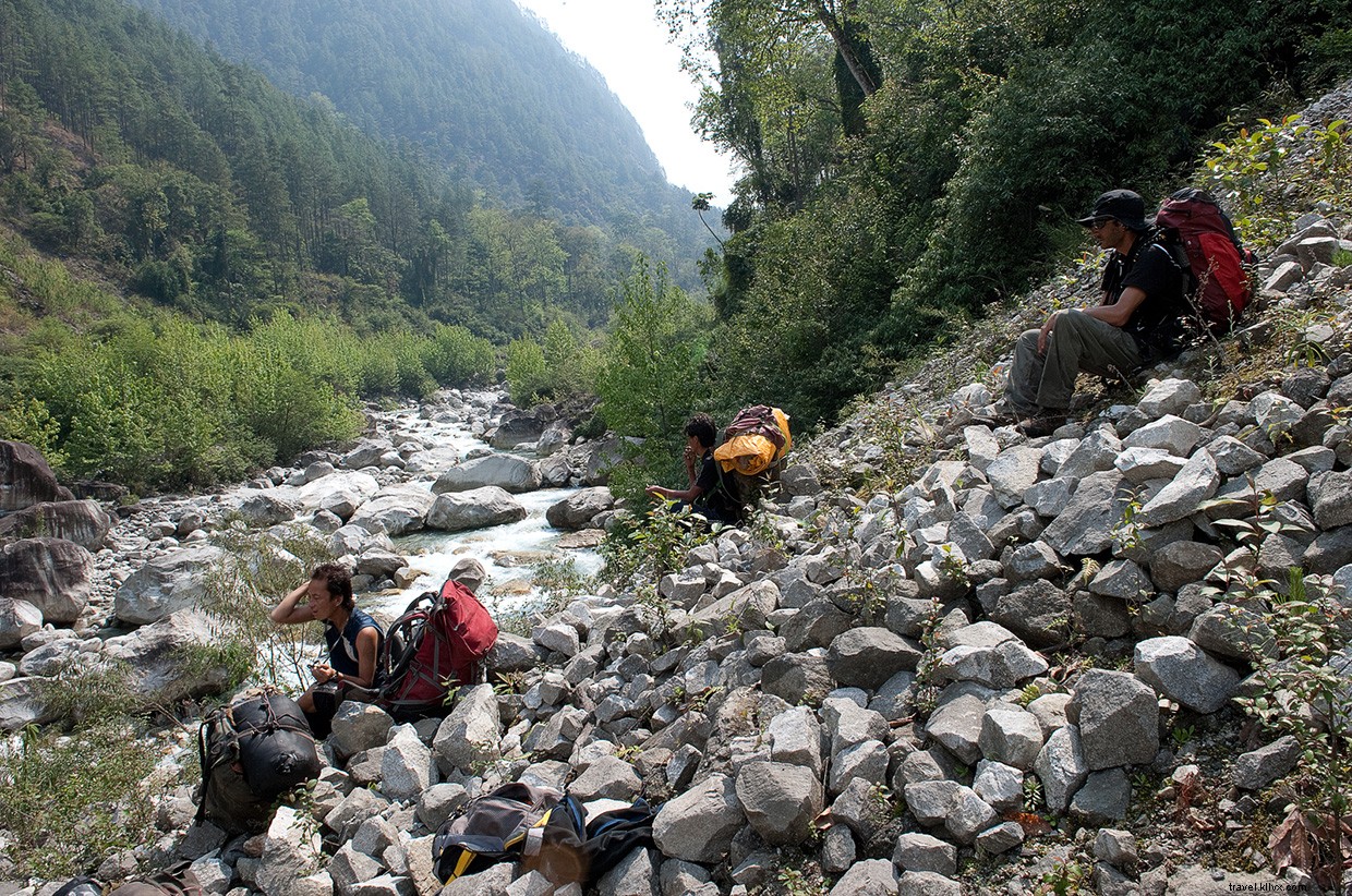 Explorando as montanhas remotas do Himalaia oriental 