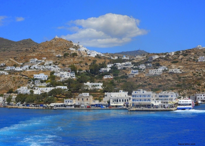 IOS – Petite île magique des Cyclades, lieu de sépulture supposé du grand Homère 