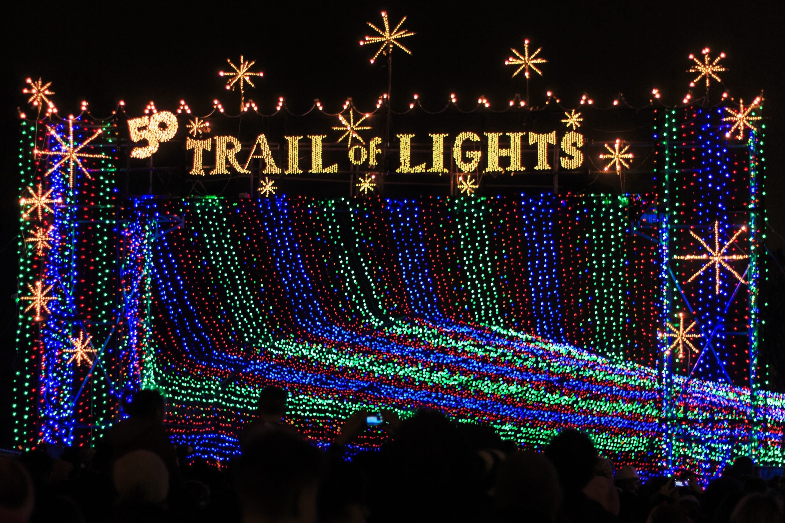 Los 43 mejores espectáculos de luces navideñas que te sorprenderán por completo 