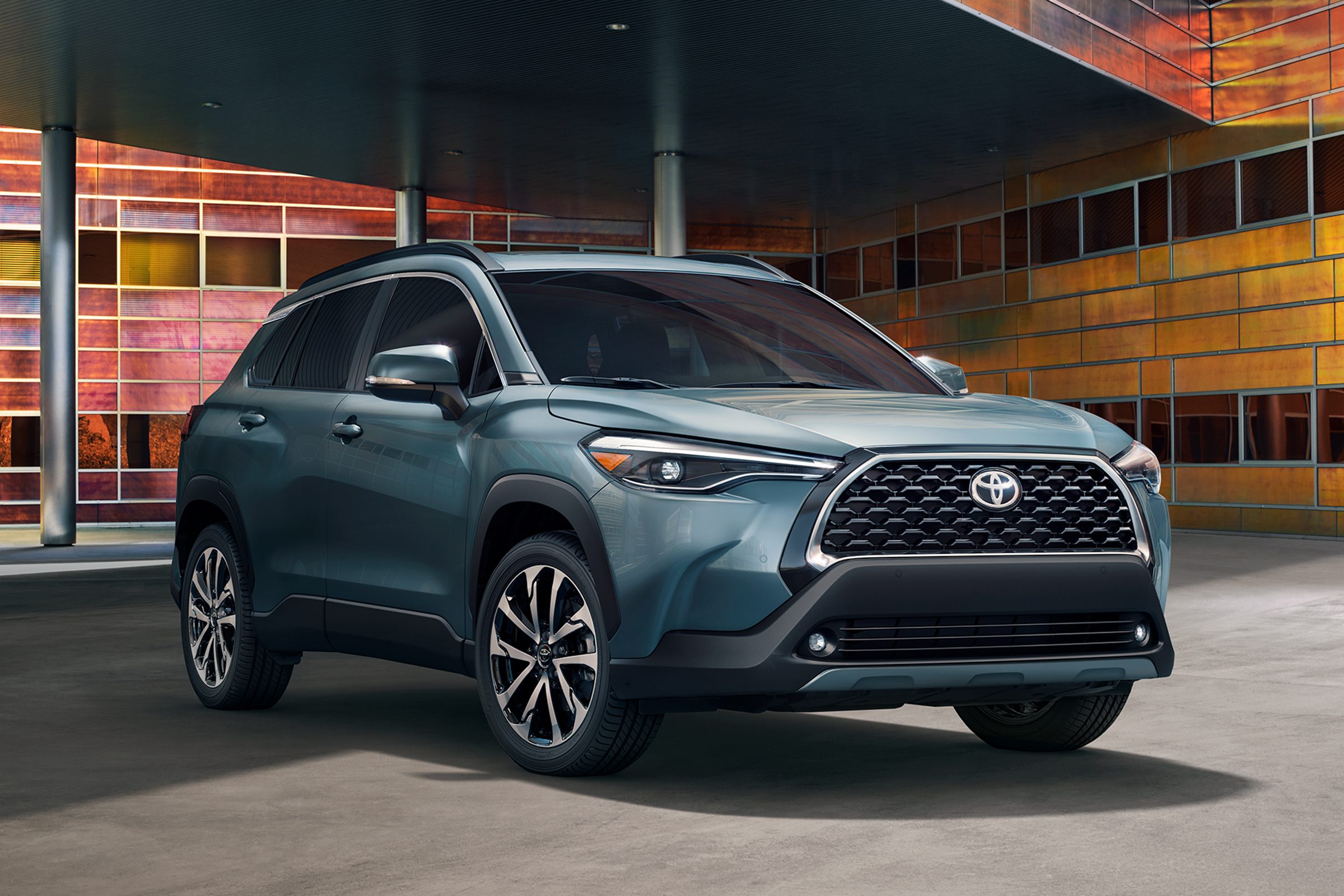 16 Mobil Road Trip Terbaik