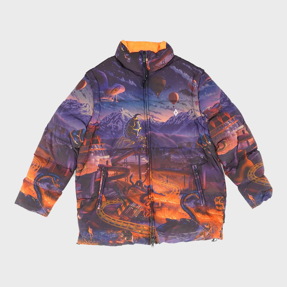 Las 11 cosas más divertidas que encontramos al comprar equipaje no reclamado