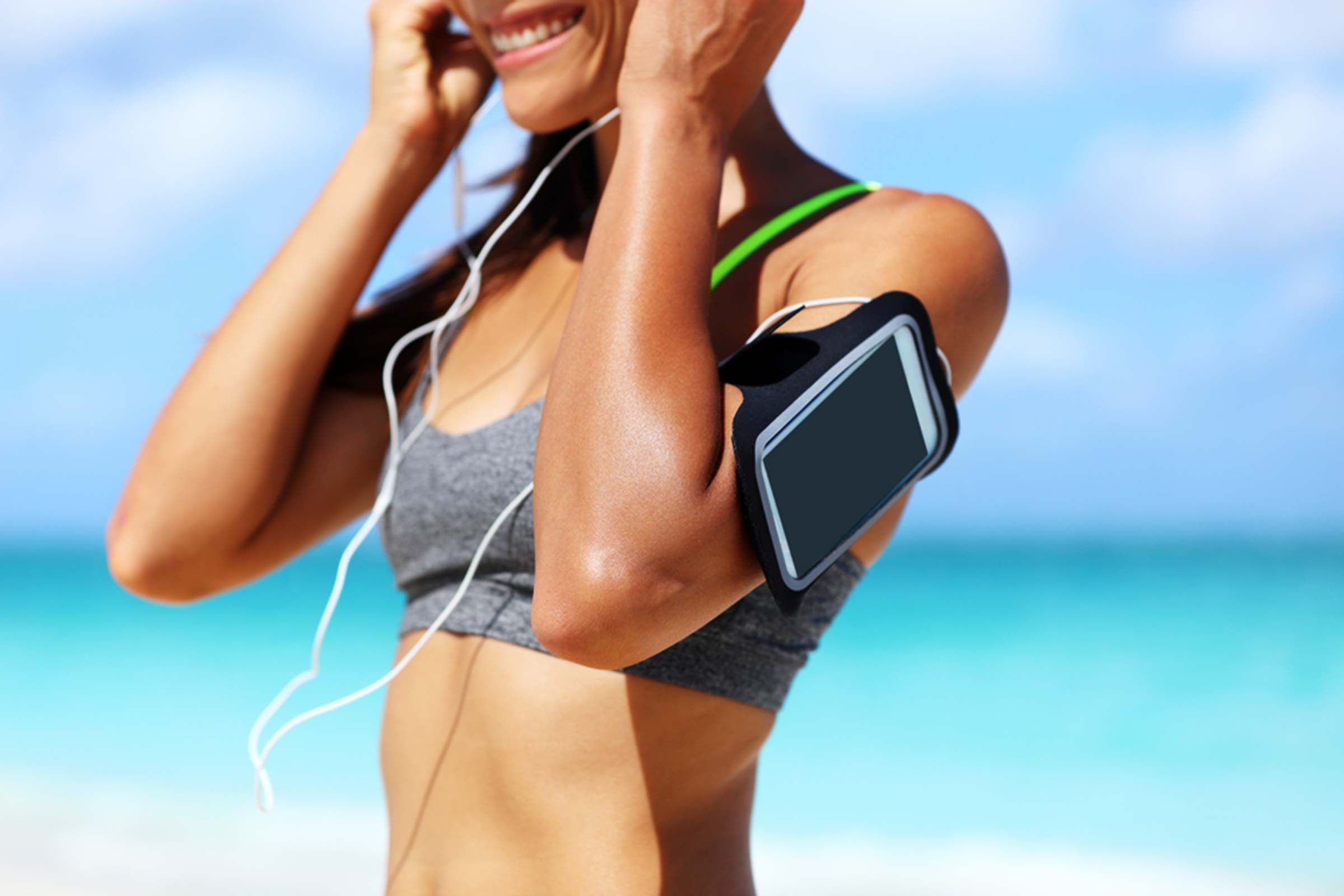 7 modi semplici e brillanti per proteggere il tuo smartphone in spiaggia 