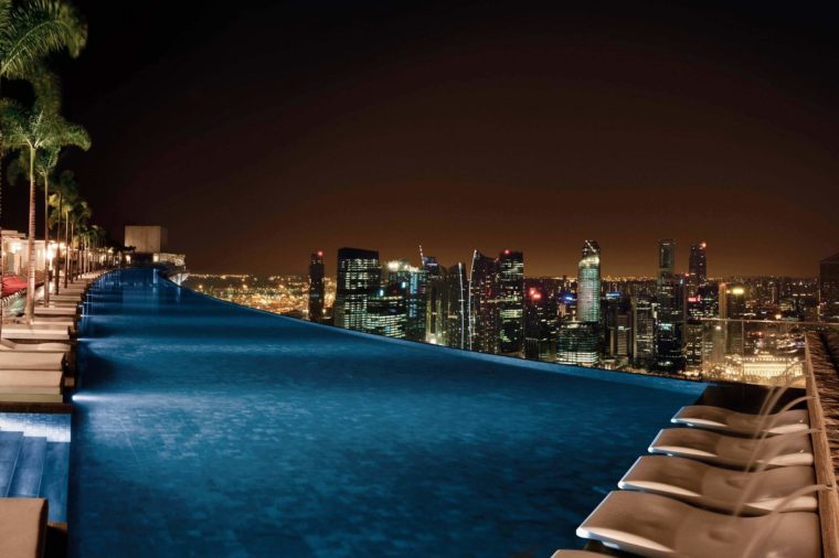 10 delle più belle piscine a sfioro del mondo 