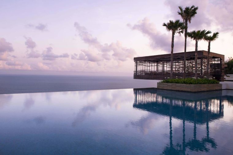 10 Infinity Pool Terindah di Seluruh Dunia 