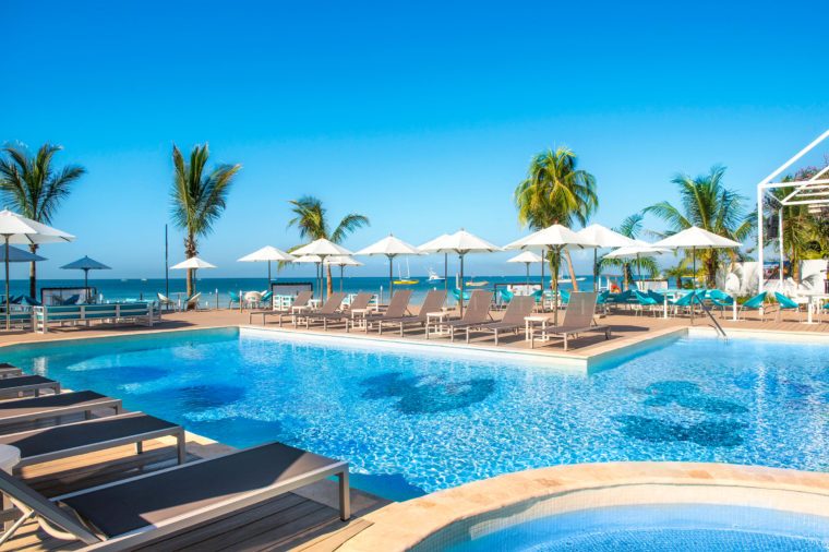 今シーズンのハリケーンからすべてが回復した12のカリブ海リゾート 