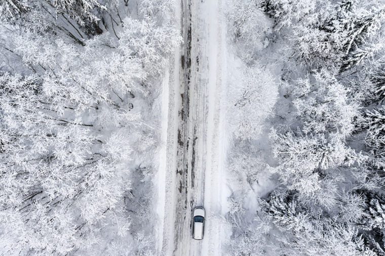 10 consejos esenciales para viajes por carretera en clima invernal que toda familia debe saber 