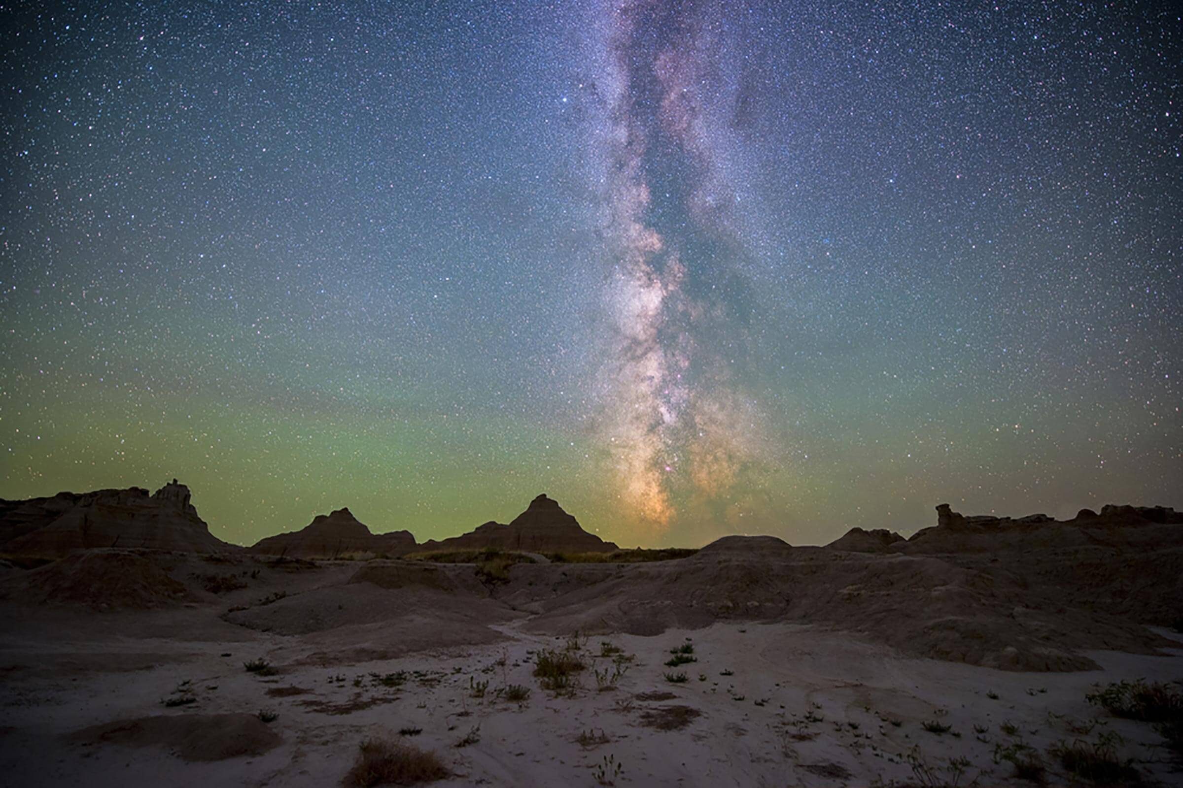 8 parchi nazionali spettacolari che sono ancora più incredibili nelle notti stellate 