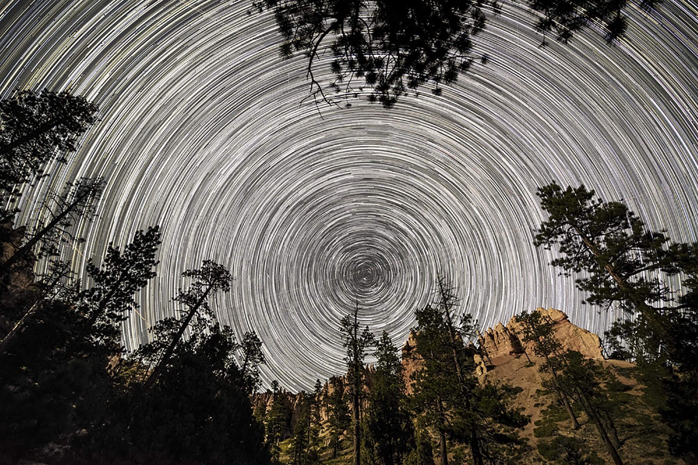 8 parchi nazionali spettacolari che sono ancora più incredibili nelle notti stellate 
