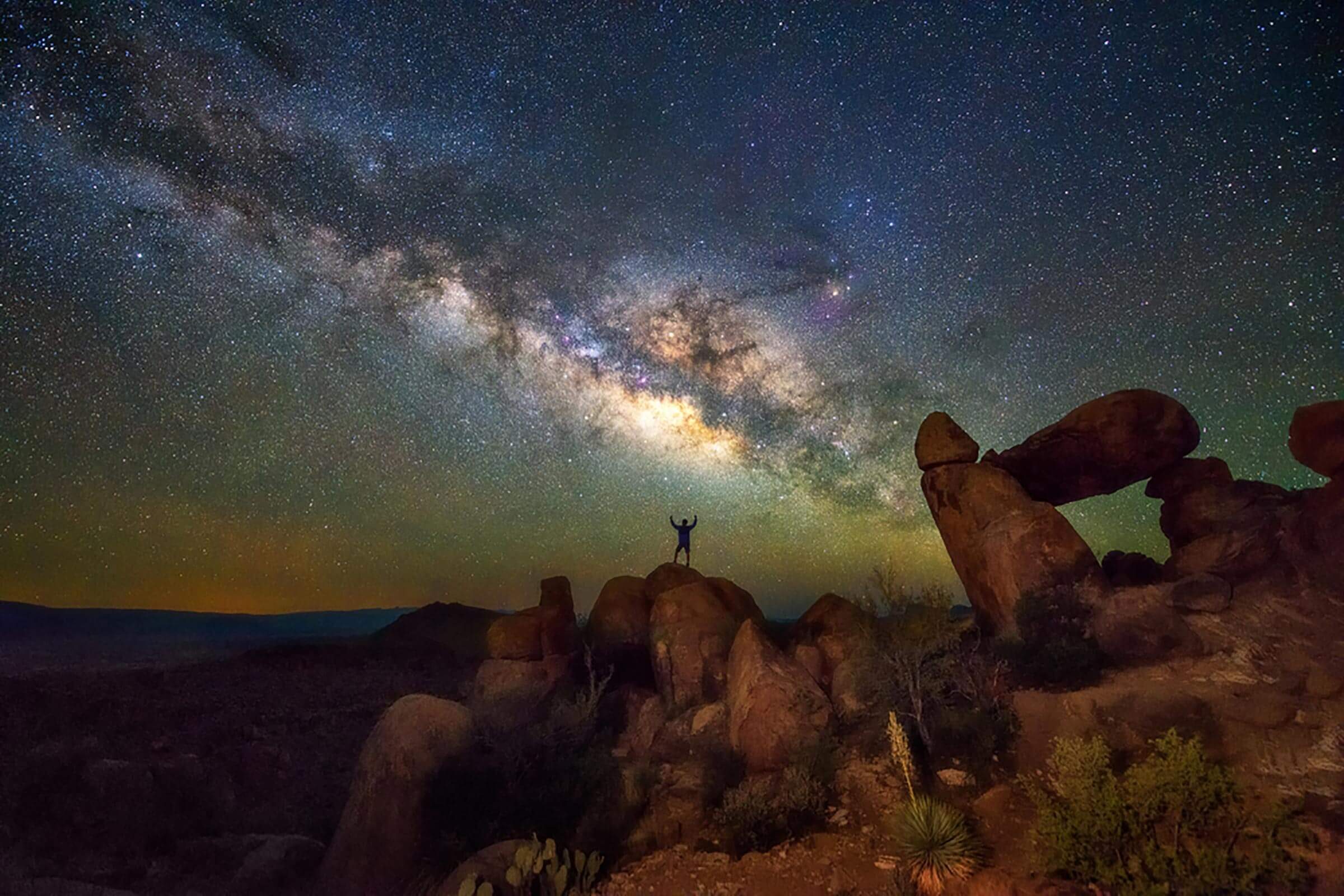 8 parchi nazionali spettacolari che sono ancora più incredibili nelle notti stellate 