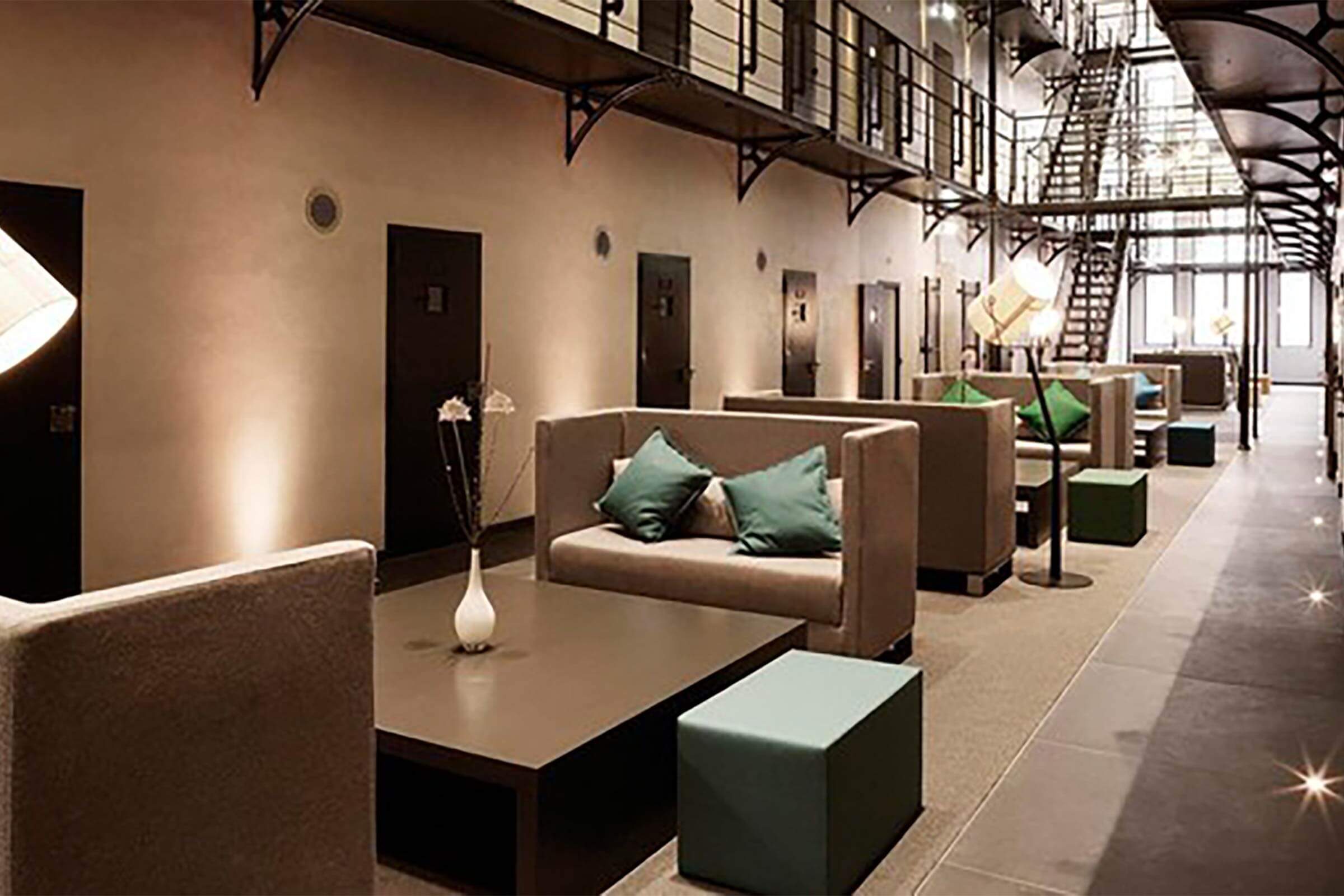 10 hotéis de luxo em que você pode ficar que costumavam ser prisões 