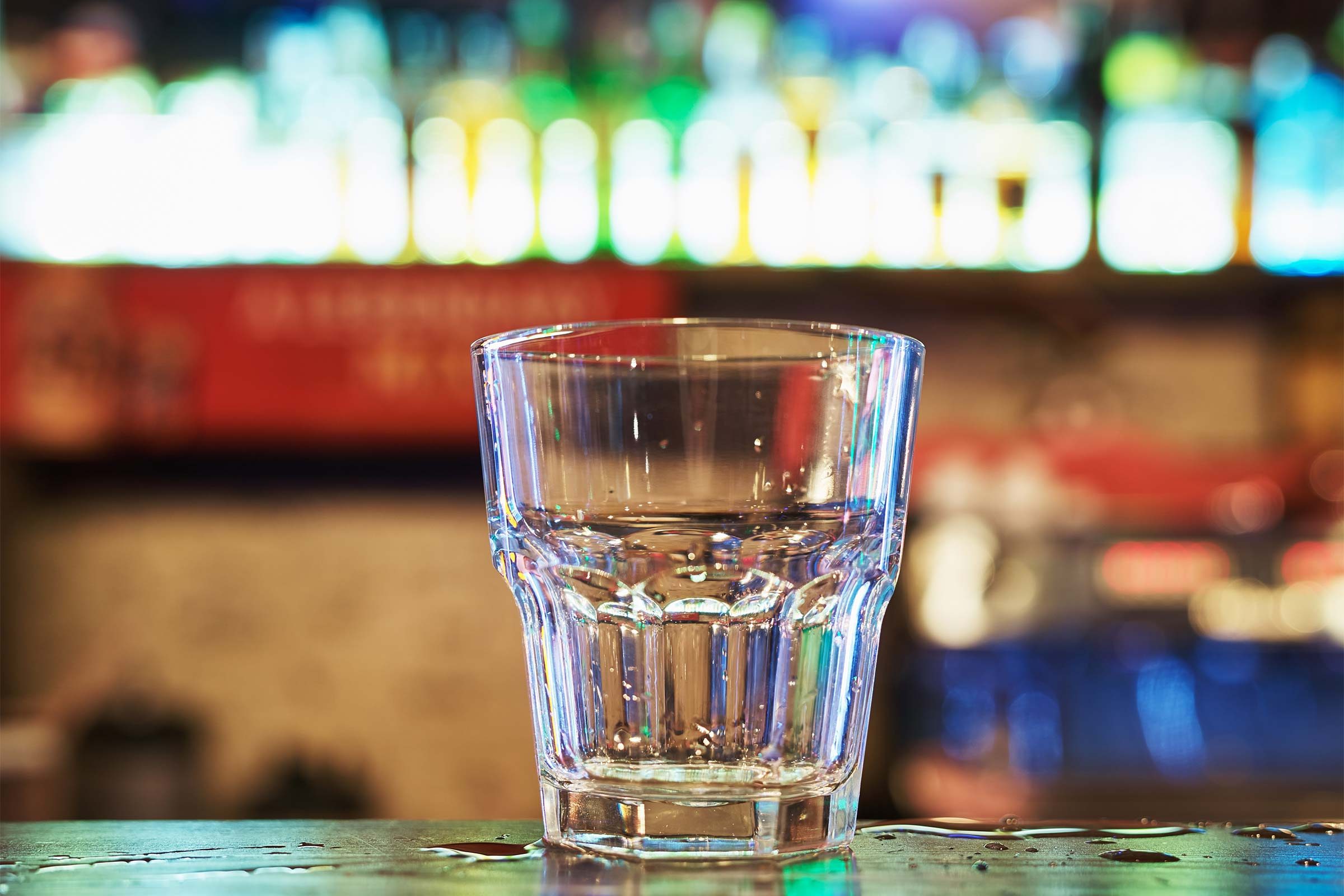 12 coisas loucas que os bartenders do aeroporto gostariam que você soubesse 