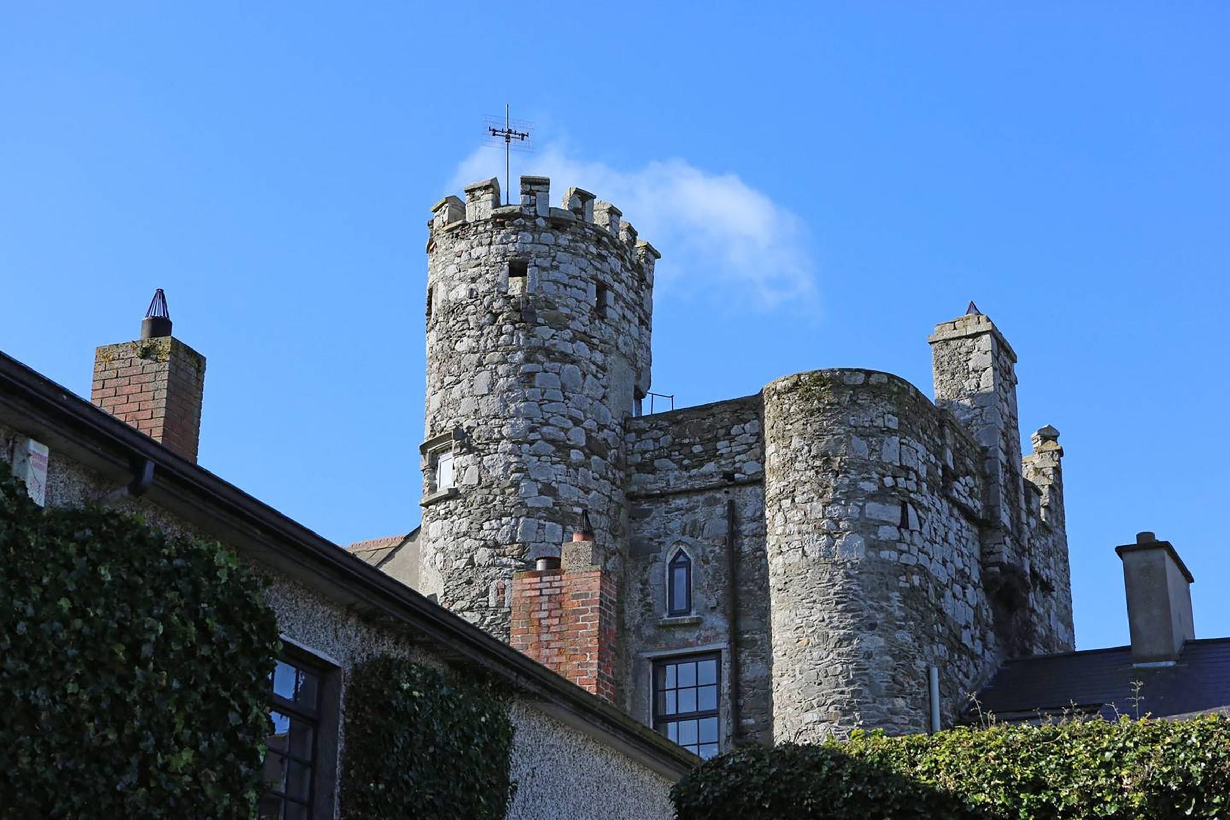 15 châteaux irlandais de conte de fées dans lesquels vous pouvez réellement séjourner 