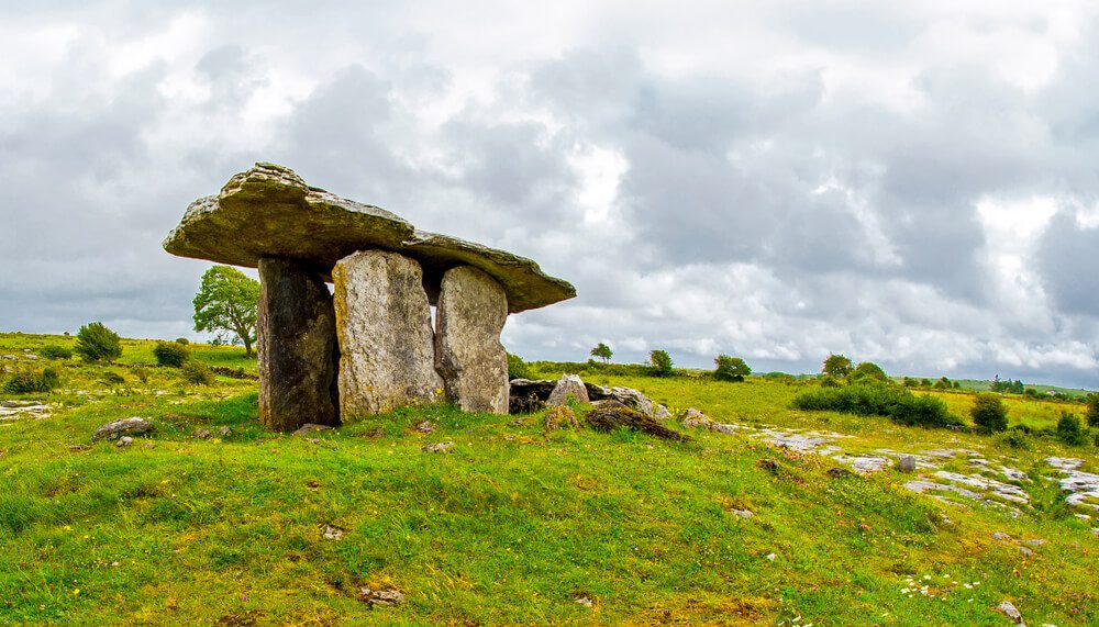 15 Situs Paling Misterius Di Irlandia 