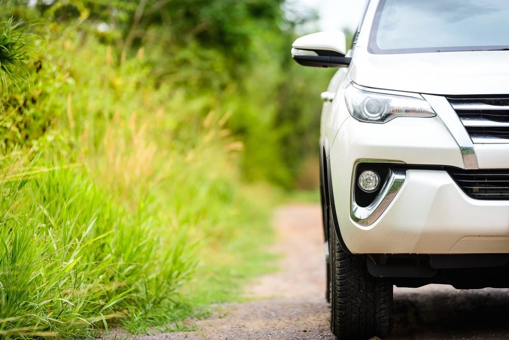 Evite essas 8 taxas ocultas para economizar dinheiro em aluguel de carros 