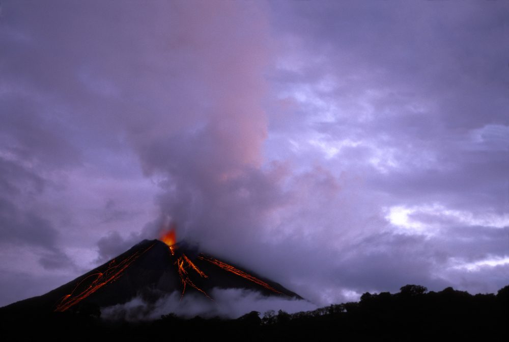 13 vulcani attivi che puoi effettivamente visitare 