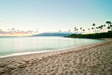 20 Pantai Keluarga Menakjubkan Yang Harus Anda Kunjungi Musim Panas Ini 