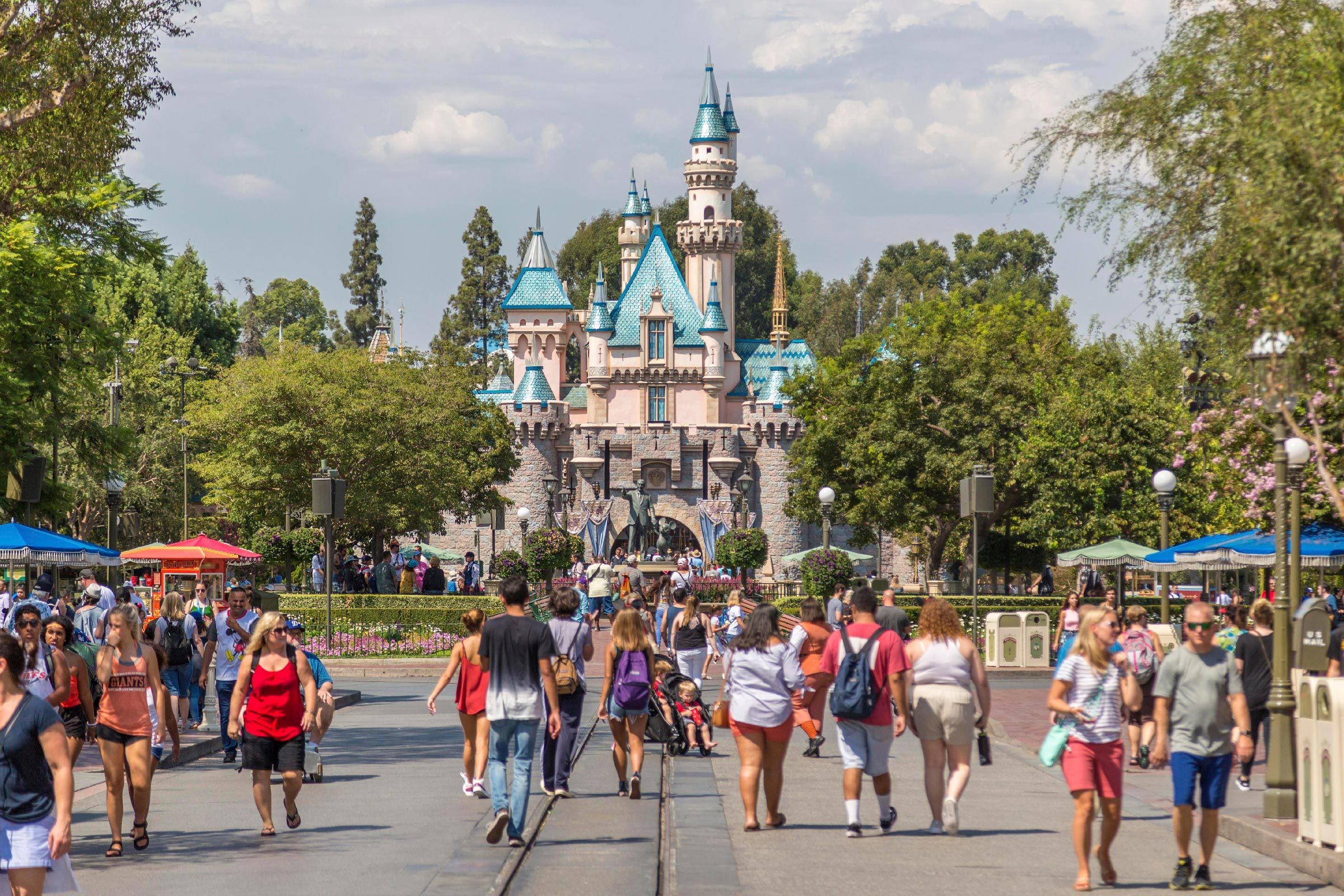 23 Fakta Ajaib dan Menakjubkan Tentang Disneyland 