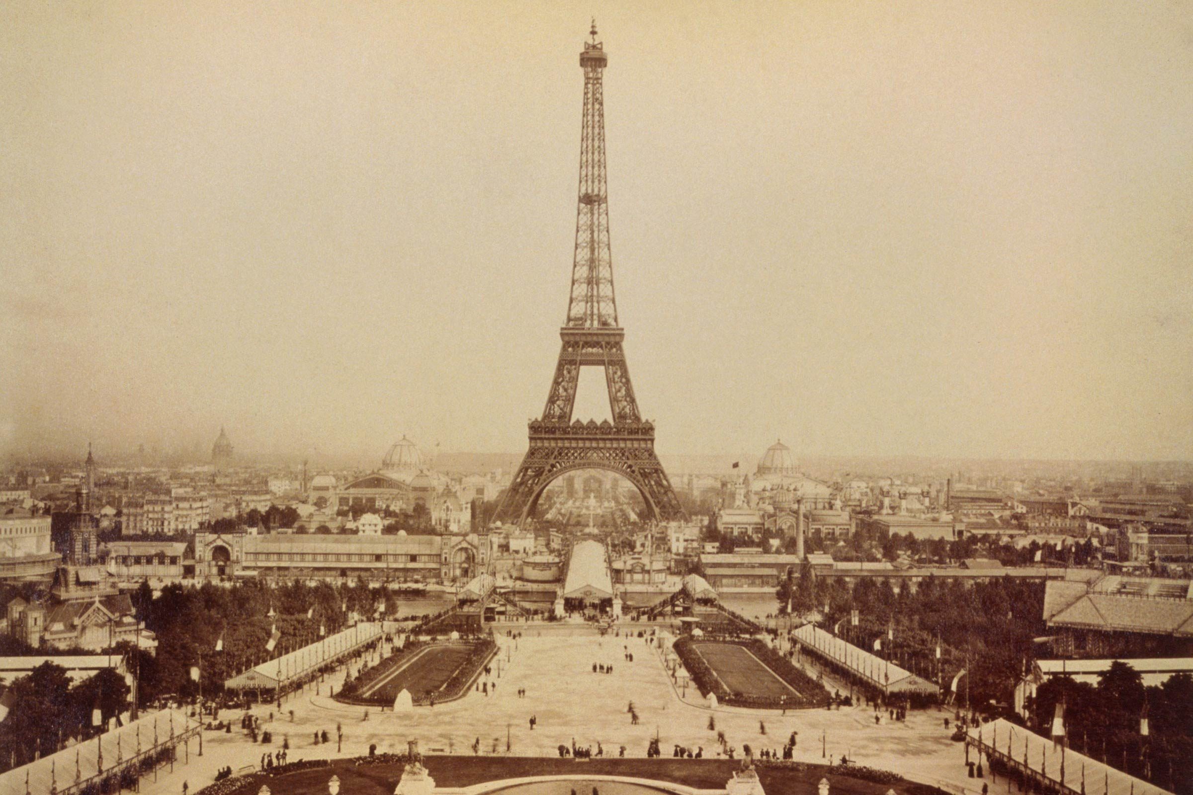 19 hechos alucinantes de la Torre Eiffel que nunca has escuchado antes 