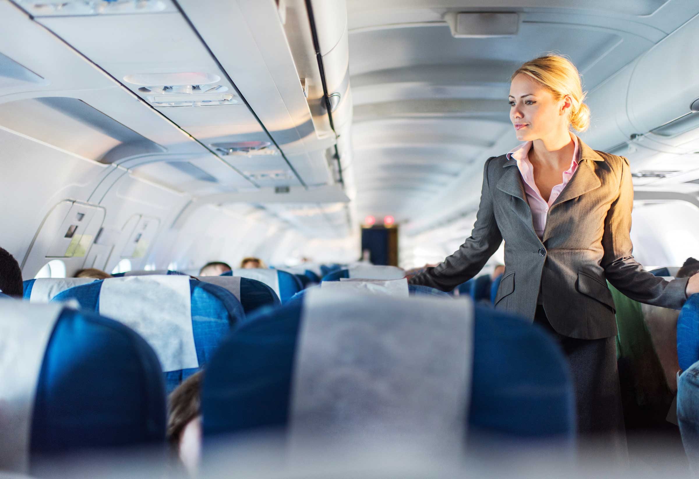 9 bruits que vous entendez dans les avions et ce qu ils signifient 