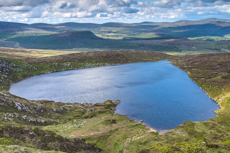 9 îles et lacs en forme de cœur dans le monde 