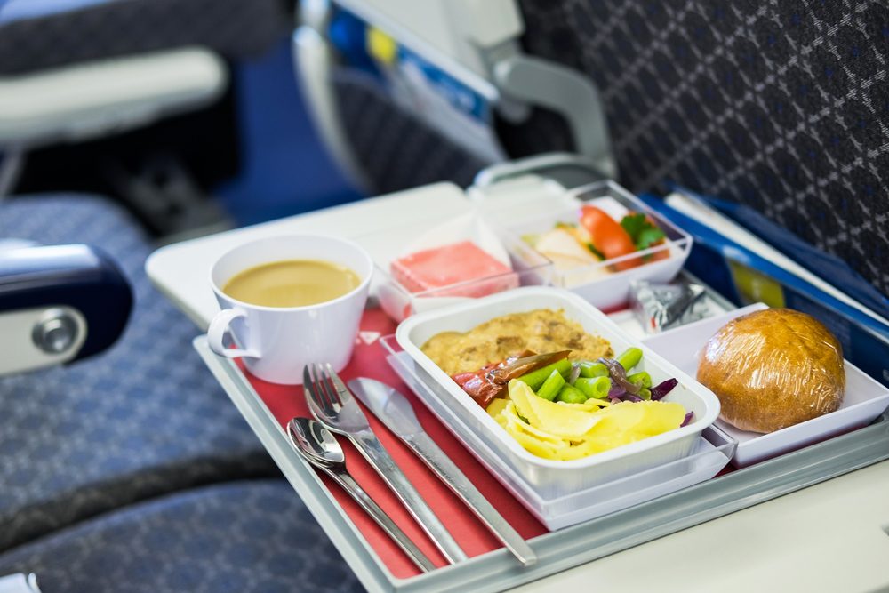 4 secretos para obtener una mejor comida en el avión 