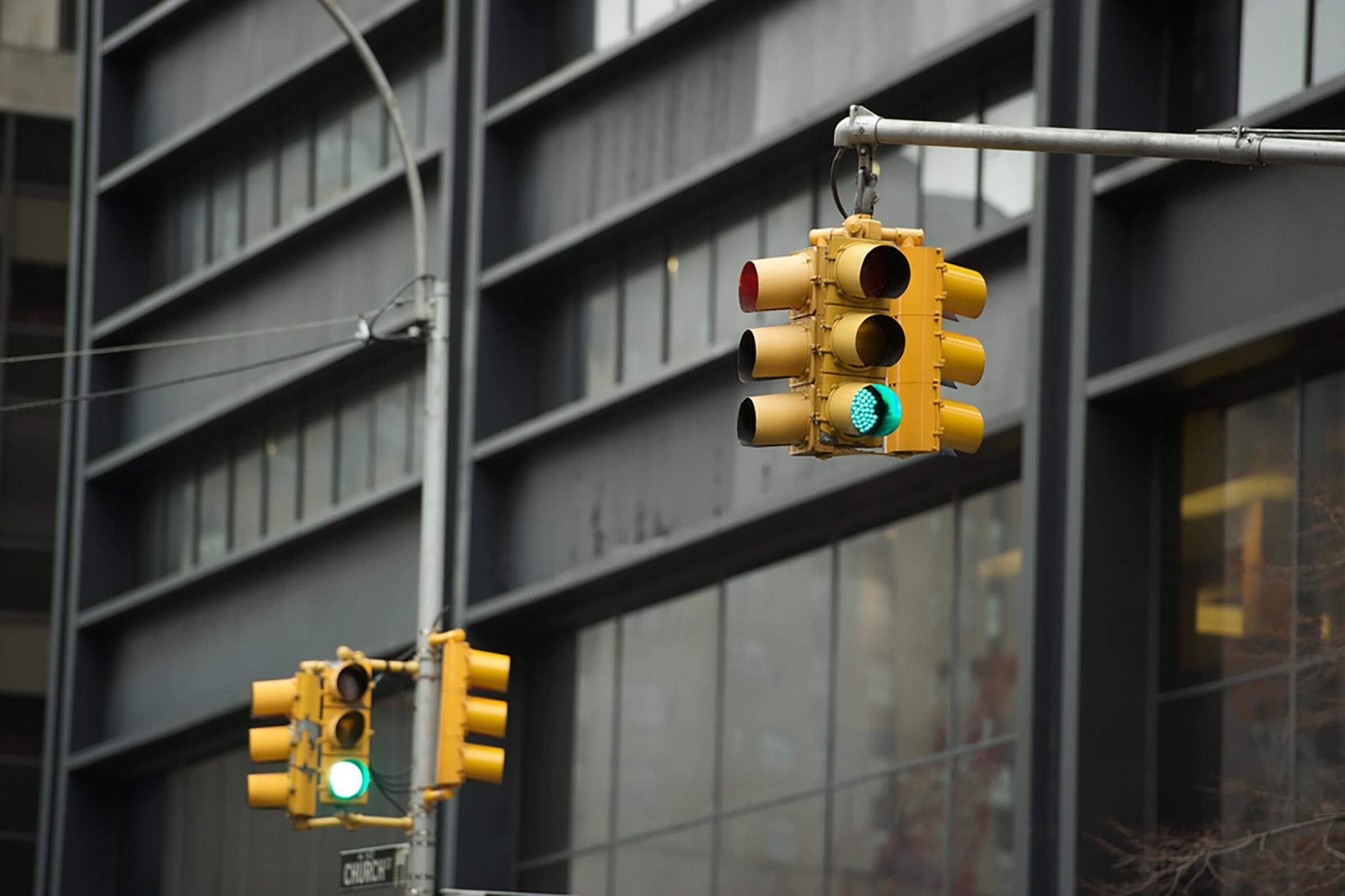 Las cosas que estás haciendo que te darán una multa por exceso de velocidad (además del exceso de velocidad) 