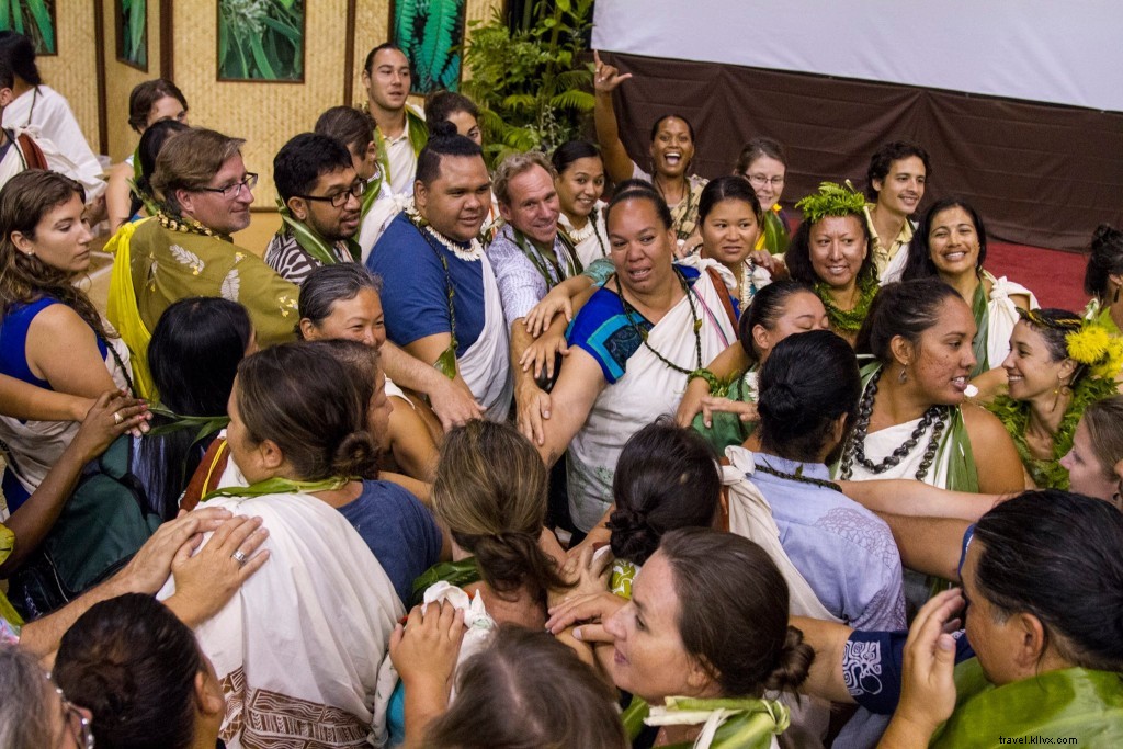 Hawaii Forest &Trail pada Konferensi Konservasi Hawaii Tahunan ke-23 di Hilo HI 